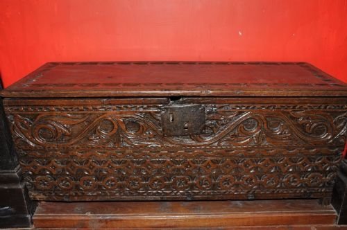 Oak Kist c.1650 (1 of 3) Oak Kist c.1650 (1 of 3)