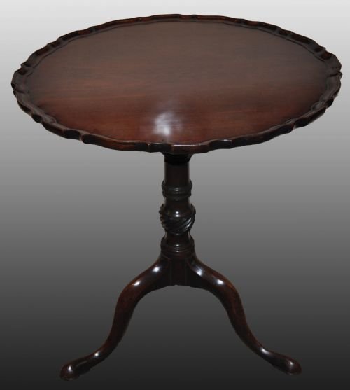 18th Century Mahogany Chippendale Table c.1770 (1 of 5) 18th Century Mahogany Chippendale Table c.1770 (1 of 5)