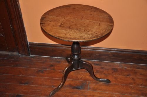 Oak Tripod Table c.1740 (1 of 5) Oak Tripod Table c.1740 (1 of 5)