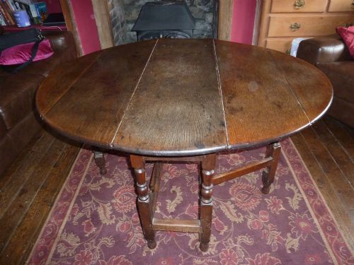 Oak Drop Leaf Table c.1690 (1 of 5) Oak Drop Leaf Table c.1690 (1 of 5)