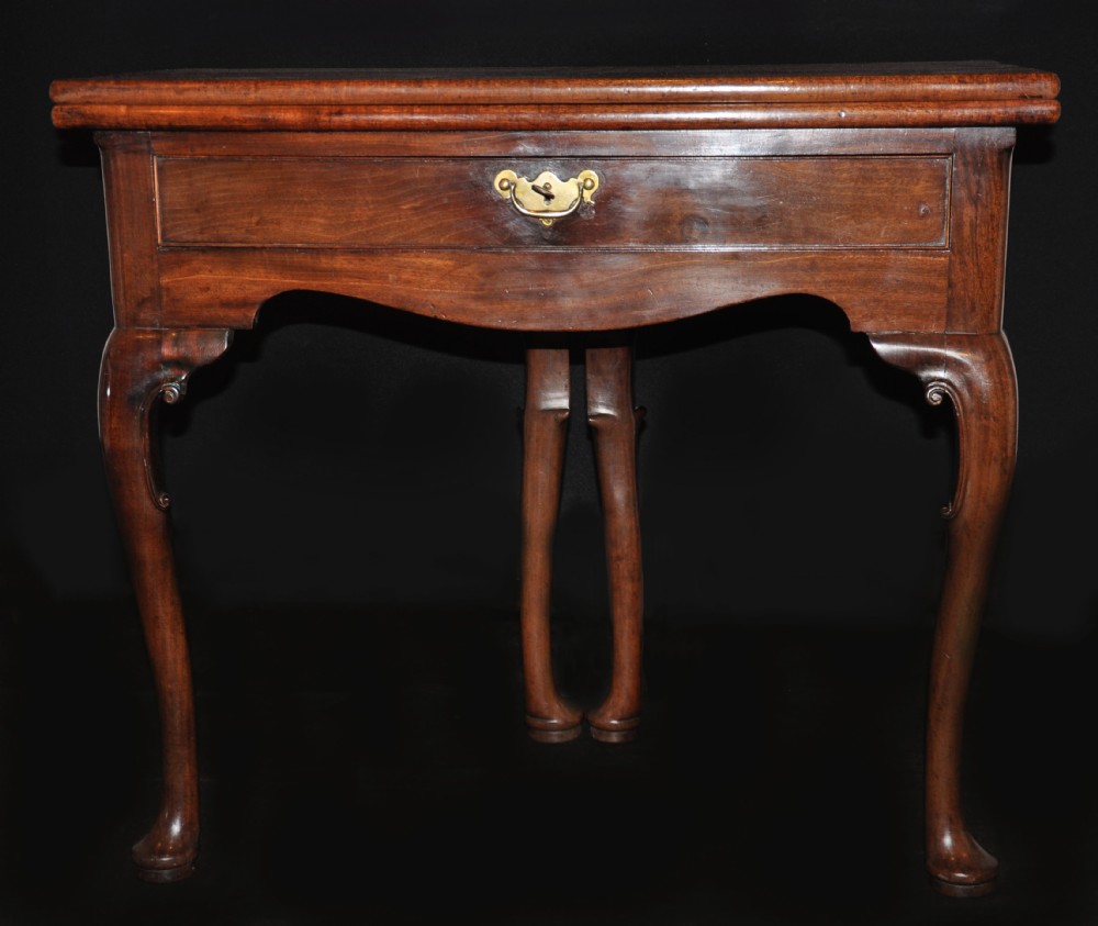 Fine 18th Century Mahogany Tea Table c.1750 (1 of 1) Fine 18th Century Mahogany Tea Table c.1750 (1 of 1)
