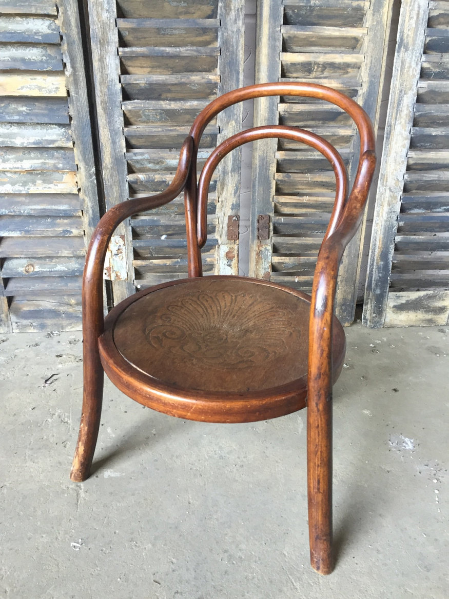 Bentwood Child's Chair (1 of 1) Bentwood Child's Chair (1 of 1)