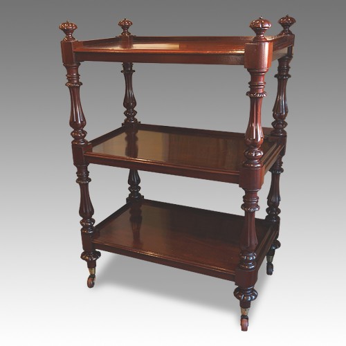 Victorian Mahogany Small Dumb-Waiter (1 of 1) Victorian Mahogany Small Dumb-Waiter (1 of 1)