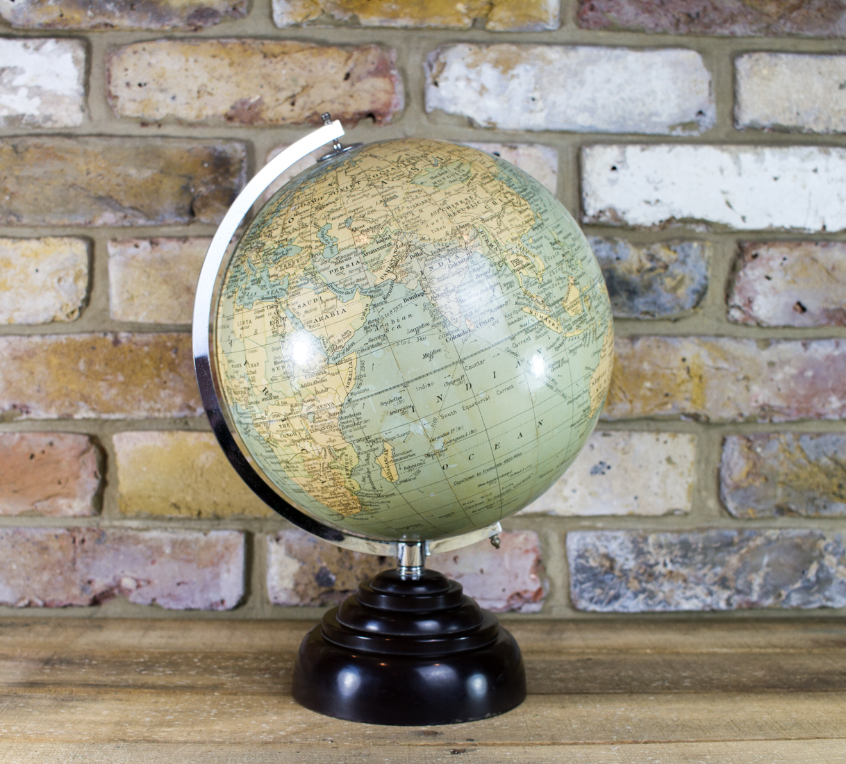 10 Inch Geographia Globe Fleet Street London C.1940-50 (1 of 1) 10 Inch Geographia Globe Fleet Street London C.1940-50 (1 of 1)