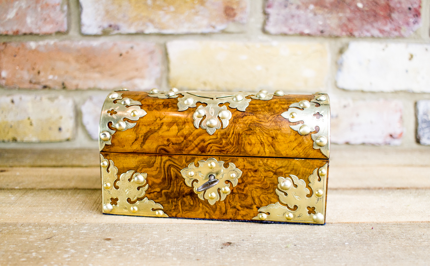 Burr Walnut Perfume Box c.1890 (1 of 1) Burr Walnut Perfume Box c.1890 (1 of 1)