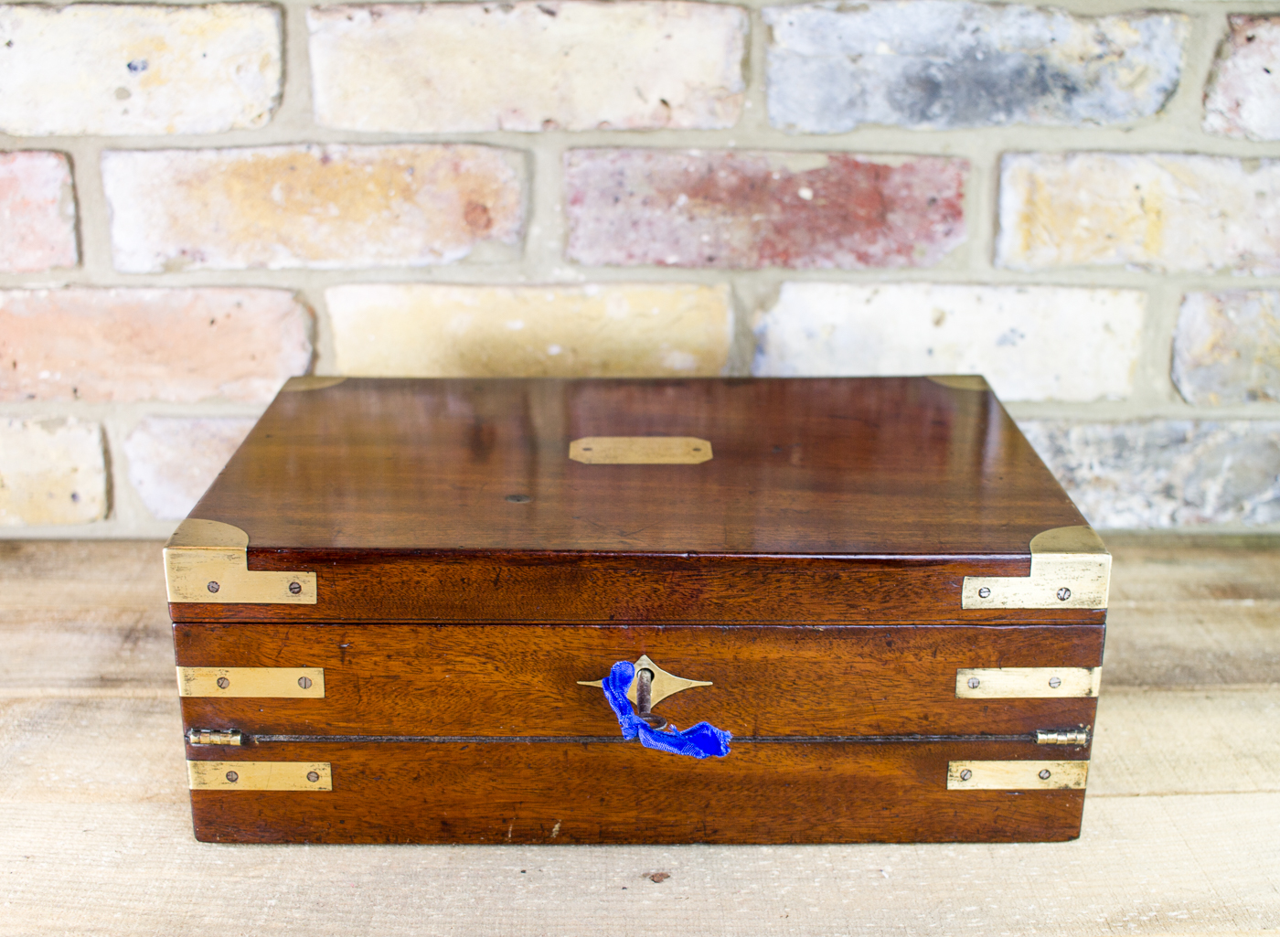 Solid Mahogany Writing Slope c.1810 (1 of 1) Solid Mahogany Writing Slope c.1810 (1 of 1)