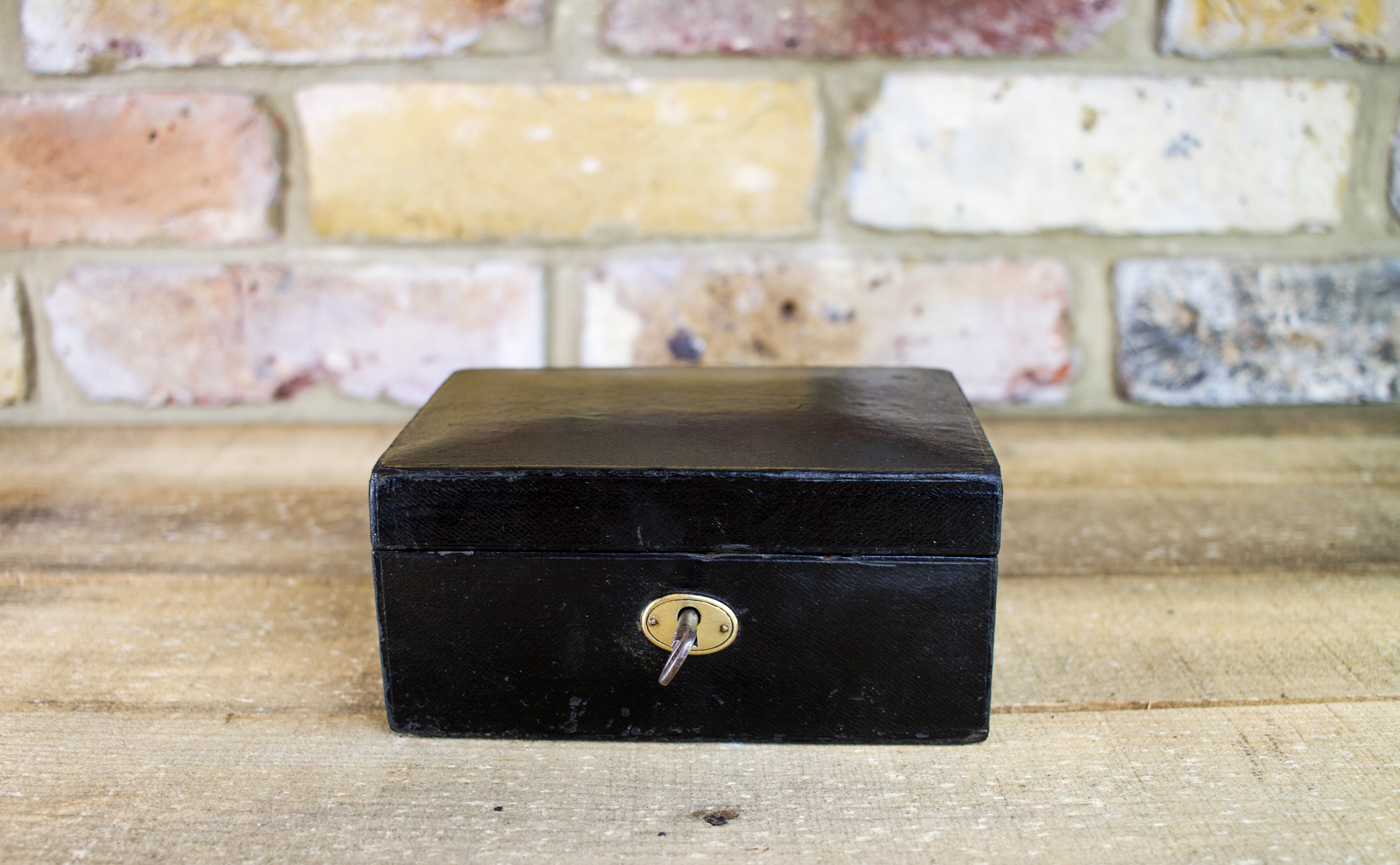 Small Leather Jewellery Box c.1910 (1 of 7) Small Leather Jewellery Box c.1910 (1 of 7)