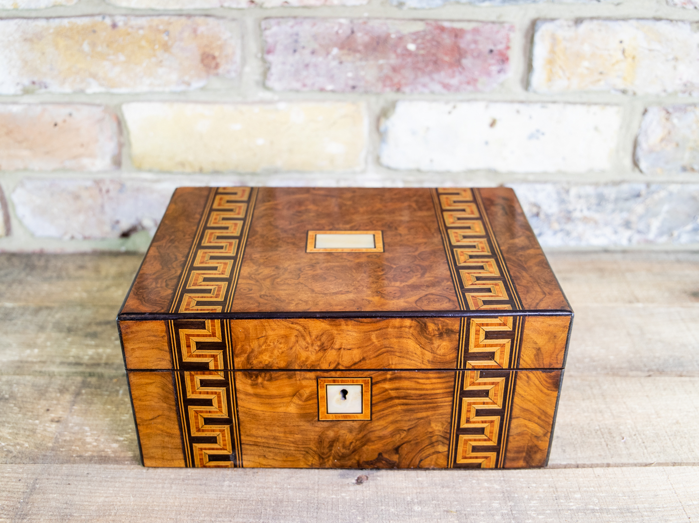 Burr Walnut Sewing Box c.1890 (1 of 1) Burr Walnut Sewing Box c.1890 (1 of 1)