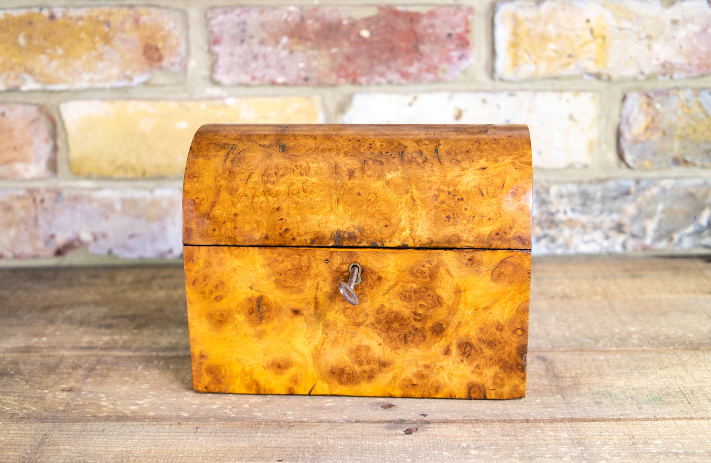 Burr Walnut Tea Caddy c.1870 (1 of 1) Burr Walnut Tea Caddy c.1870 (1 of 1)