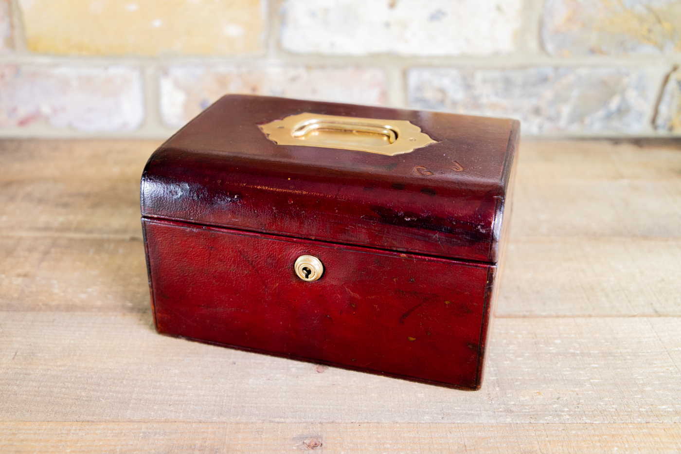 Red Leather Jewellery Box c.1920 (1 of 1) Red Leather Jewellery Box c.1920 (1 of 1)