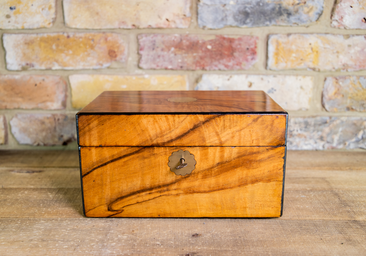 Figured Walnut Jewellery Box c.1880 (1 of 1) Figured Walnut Jewellery Box c.1880 (1 of 1)