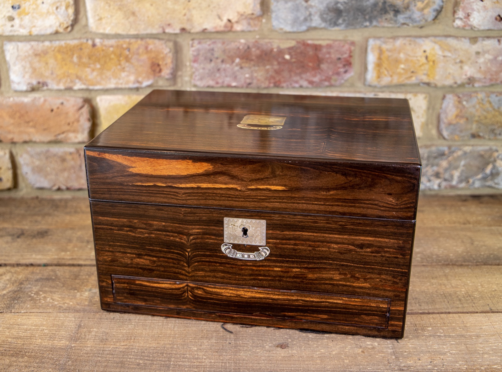 Coromandel Vanity Box c.1850 (1 of 8) Coromandel Vanity Box c.1850 (1 of 8)