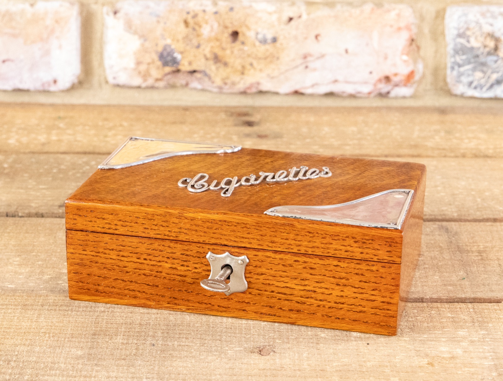 Silver Hallmarked Oak Cigarette Box c.1920 (1 of 11) Silver Hallmarked Oak Cigarette Box c.1920 (1 of 11)