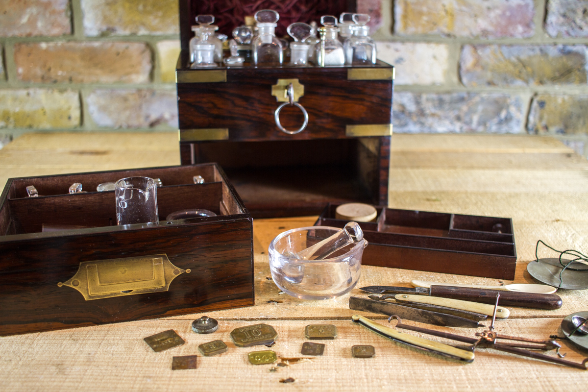 Apothecary Rosewood Doctors Cabinet c.1820 (1 of 1) Apothecary Rosewood Doctors Cabinet c.1820 (1 of 1)
