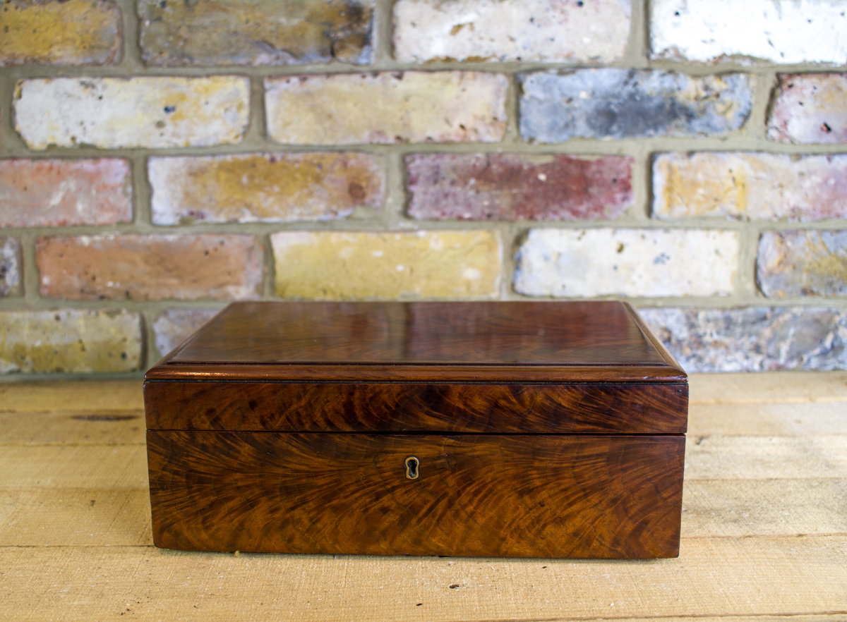 Figured Walnut Table Box c.1860 (1 of 1) Figured Walnut Table Box c.1860 (1 of 1)