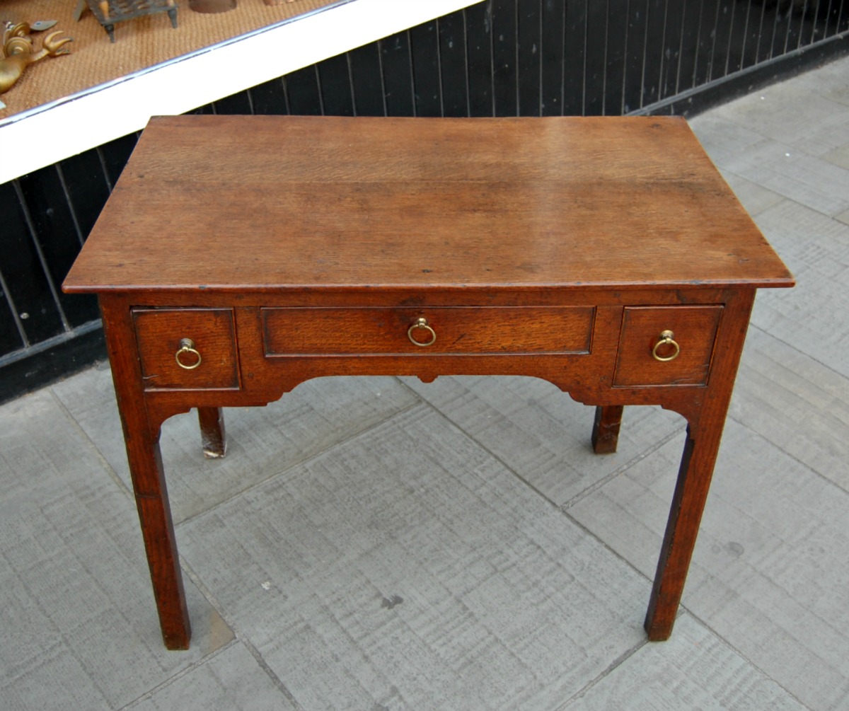 Oak 3 Drawer Lowboy c.1740 / 1750 (1 of 5)
