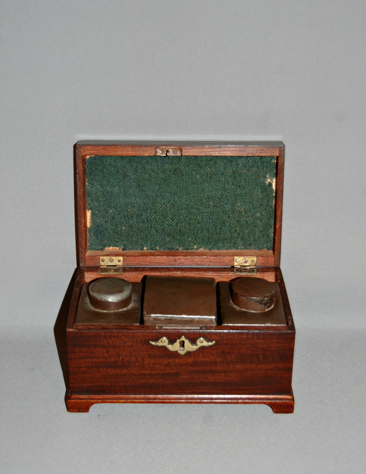 18th Century Mahogany Tea Caddy (1 of 4)