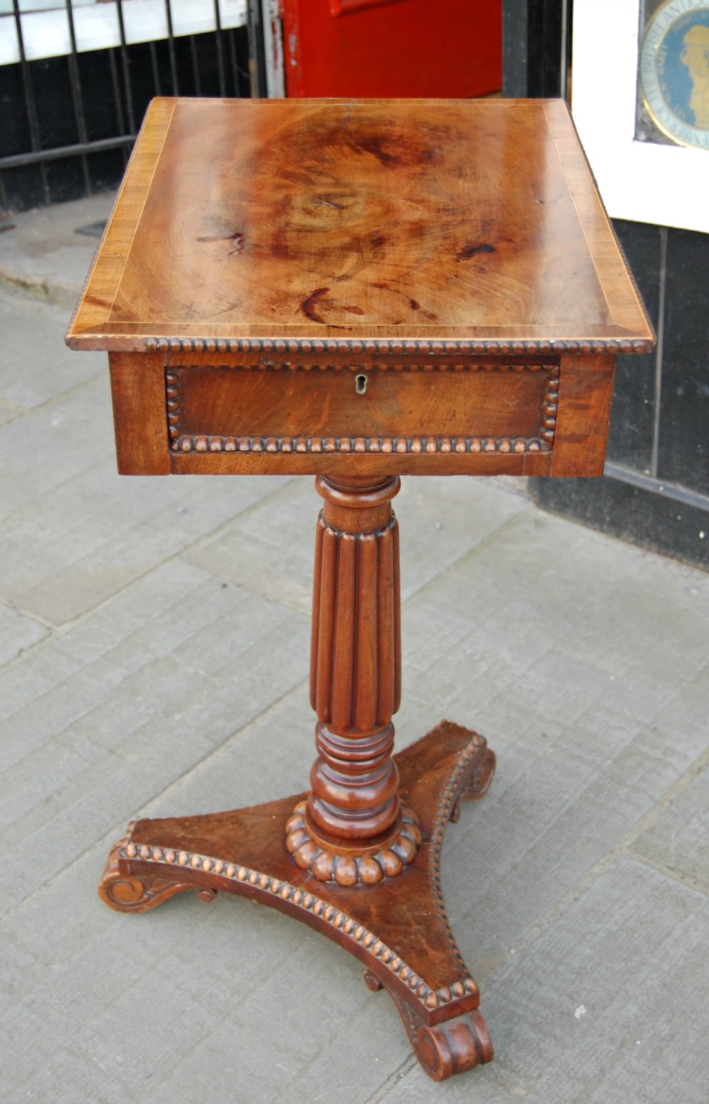 Good Quality Mahogany Centre Table c.1850 (1 of 5)