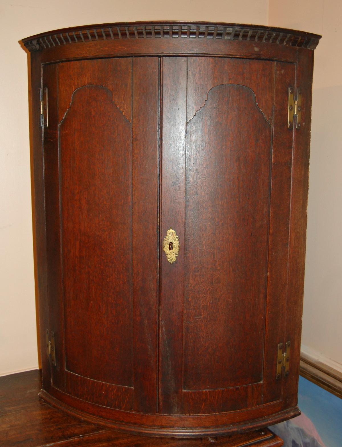 18th Century Oak Bow Front Corner Cupboard (1 of 6) 18th Century Oak Bow Front Corner Cupboard (1 of 6)