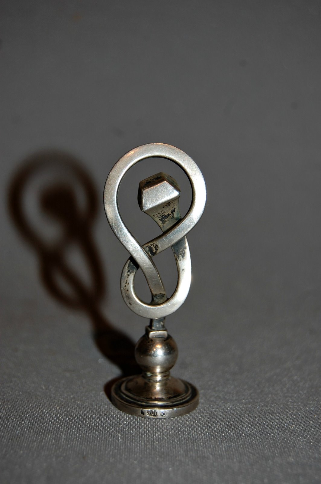 Chunky Continental Silver Pipe Tamp (1 of 4)