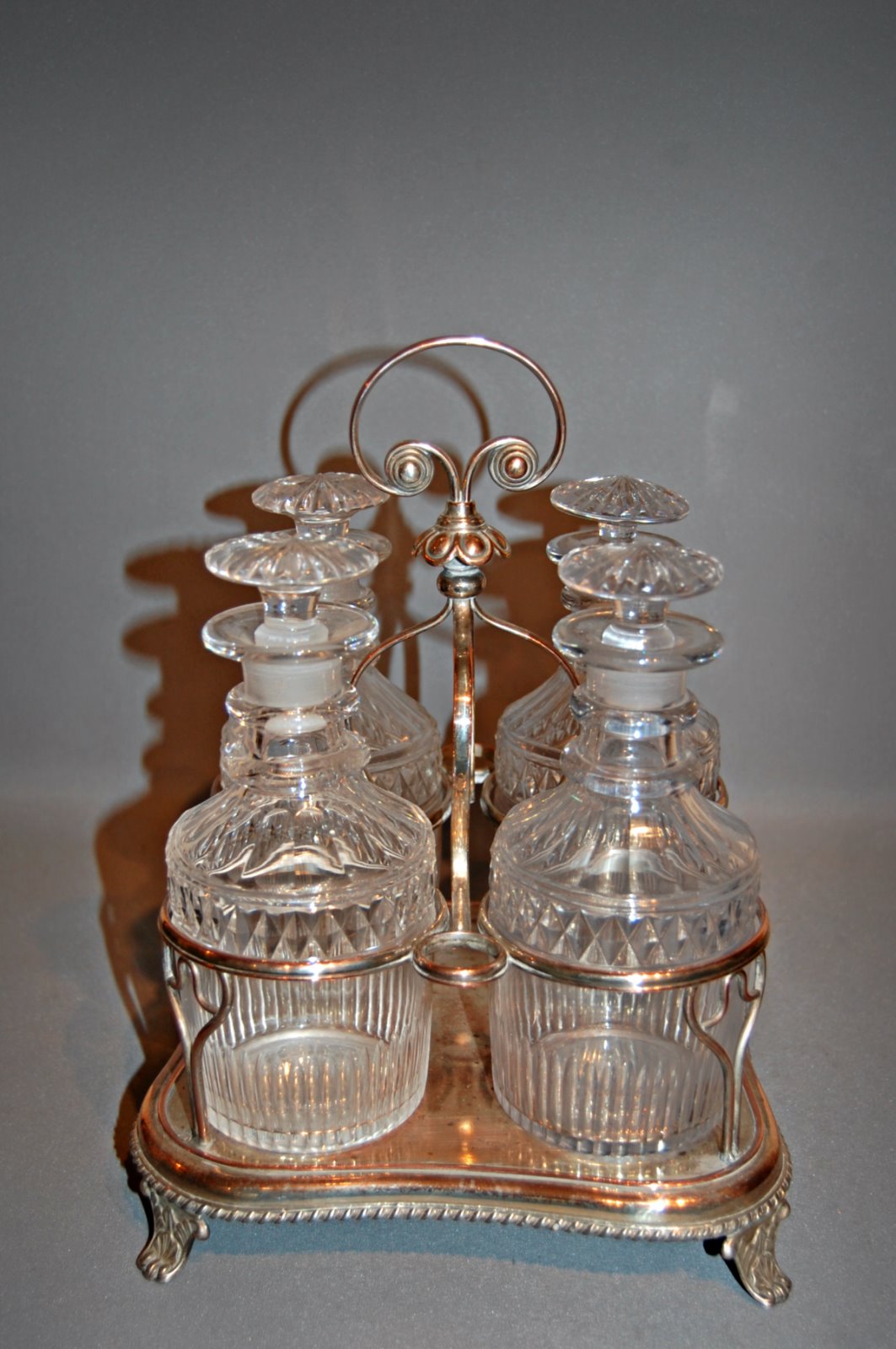 Good Georgian Set of 4 Decanters in their Original Stand (1 of 5)