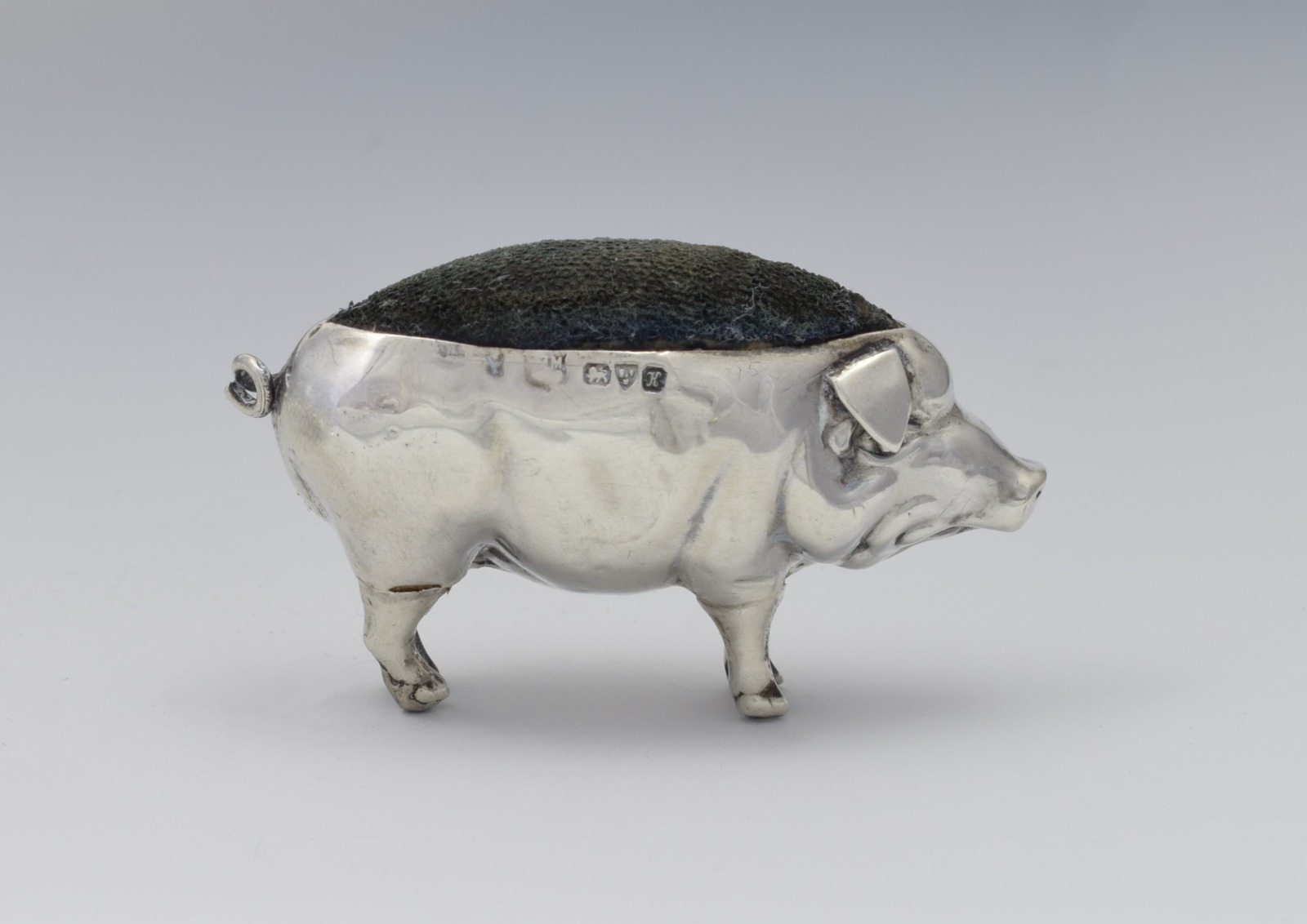 Edwardian Novelty Silver Pig Pin Cushion Chester 1910 (1 of 1) Edwardian Novelty Silver Pig Pin Cushion Chester 1910 (1 of 1)