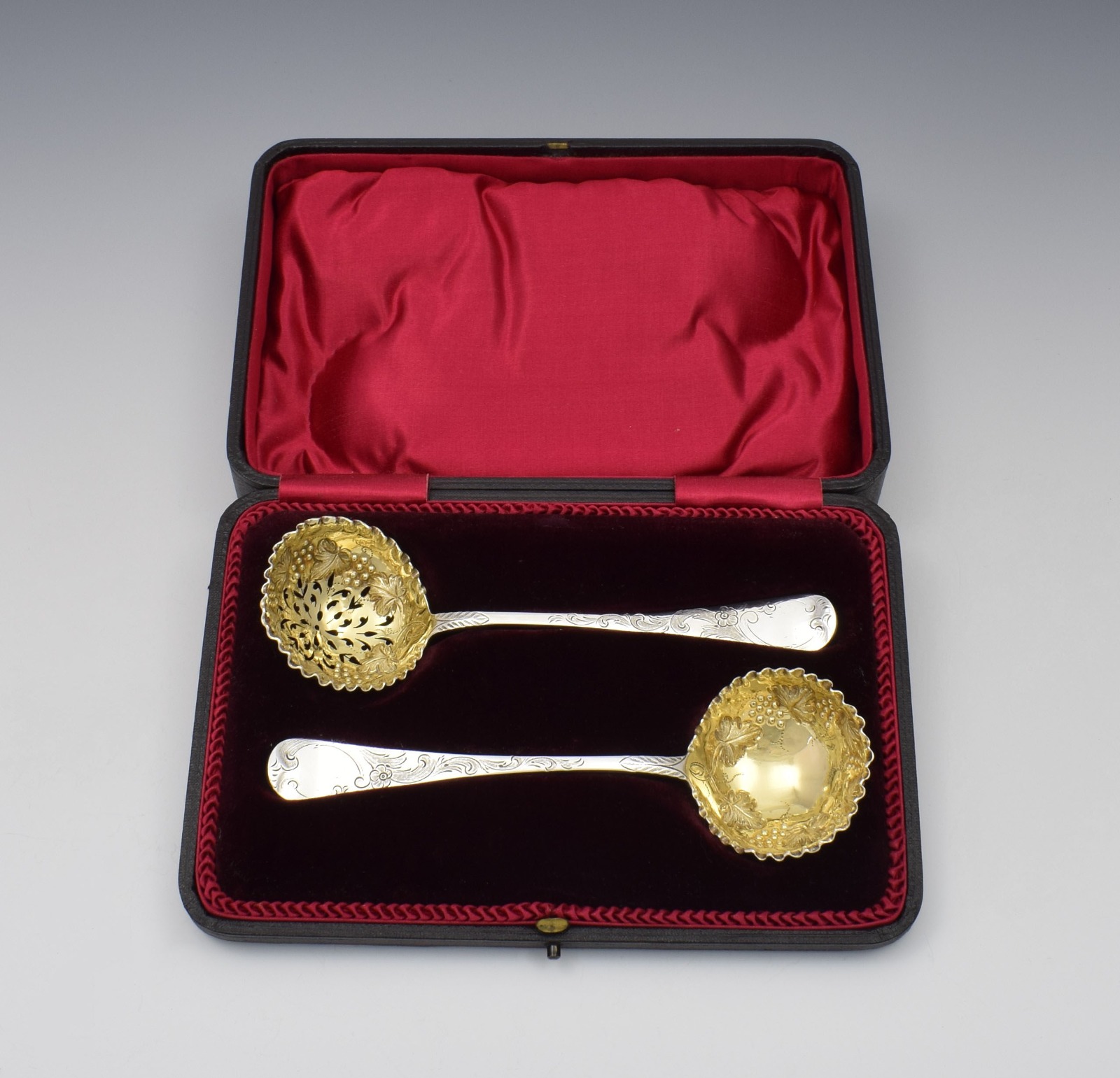 Cased Set Exeter Silver Strawberry Set - Dessert Berry Fruit Spoons (1 of 11) Cased Set Exeter Silver Strawberry Set - Dessert Berry Fruit Spoons (1 of 11)