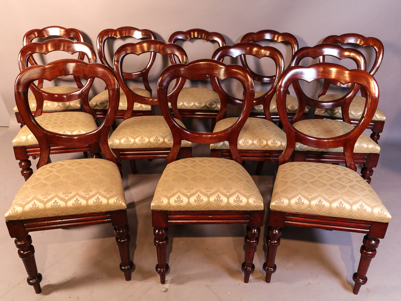 Good Set of 12 Victorian Mahogany Balloon Back Dining Chairs (1 of 1) Good Set of 12 Victorian Mahogany Balloon Back Dining Chairs (1 of 1)