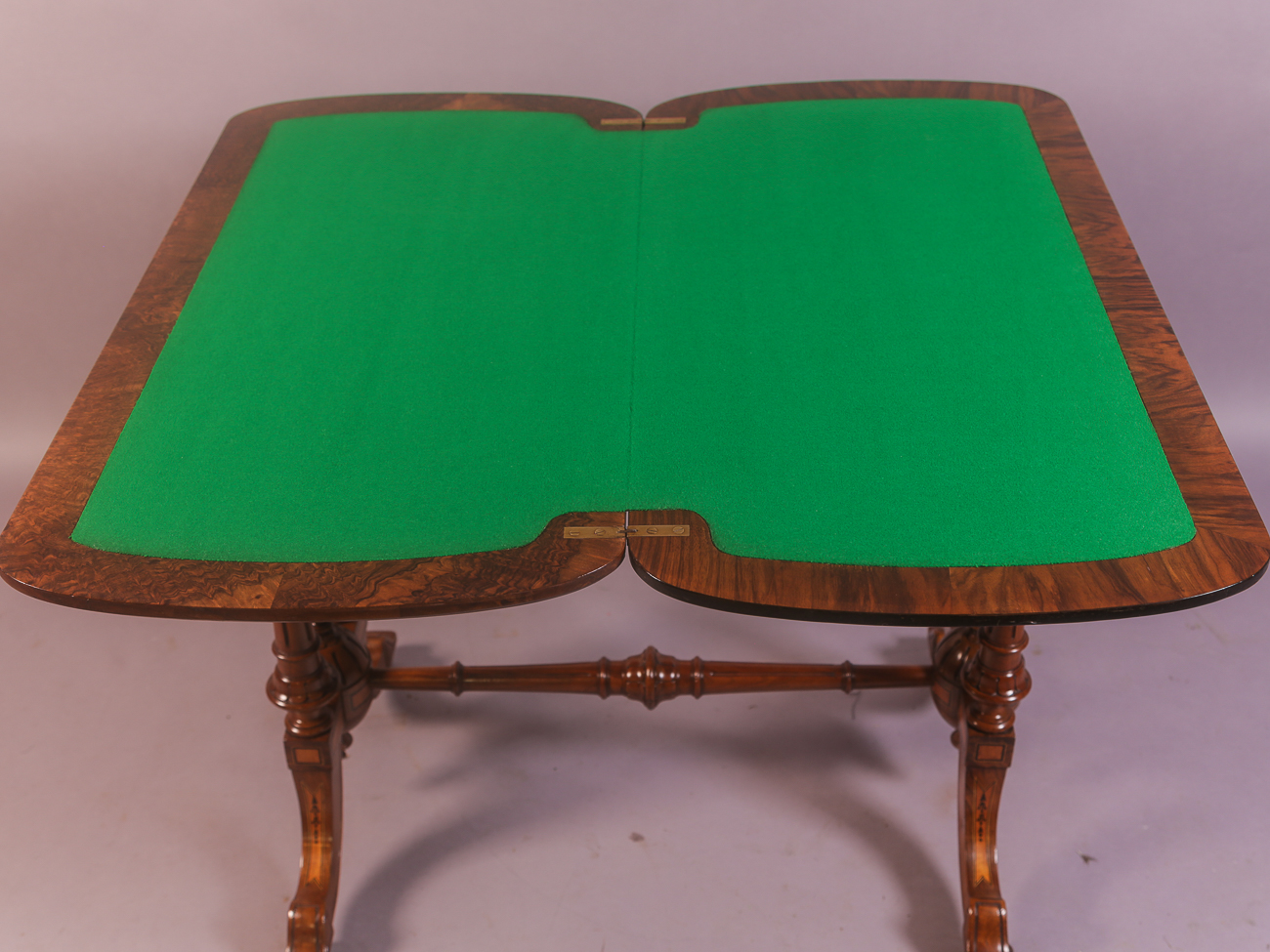 Good Victorian Games Table Burr Walnut (1 of 1) Good Victorian Games Table Burr Walnut (1 of 1)