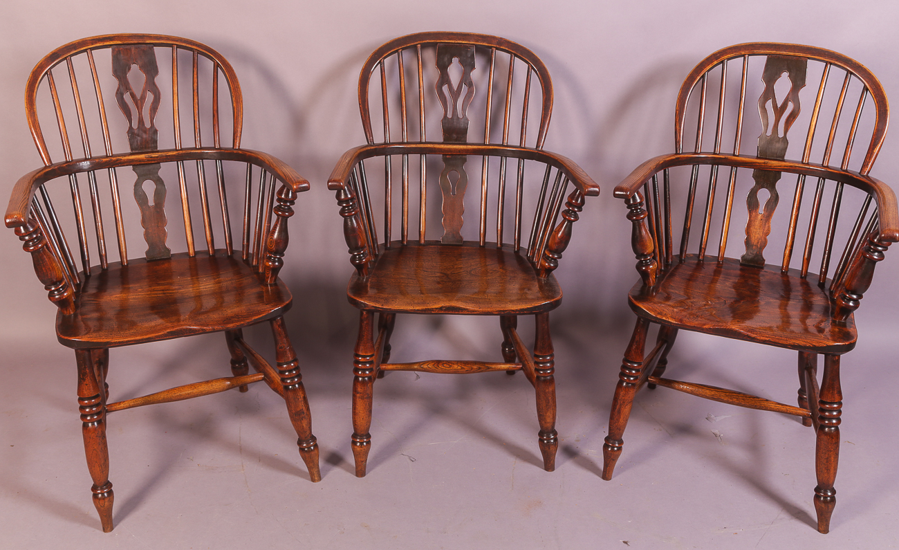 3 Matching Low Back Windsor Chairs c.1850 (1 of 1) 3 Matching Low Back Windsor Chairs c.1850 (1 of 1)