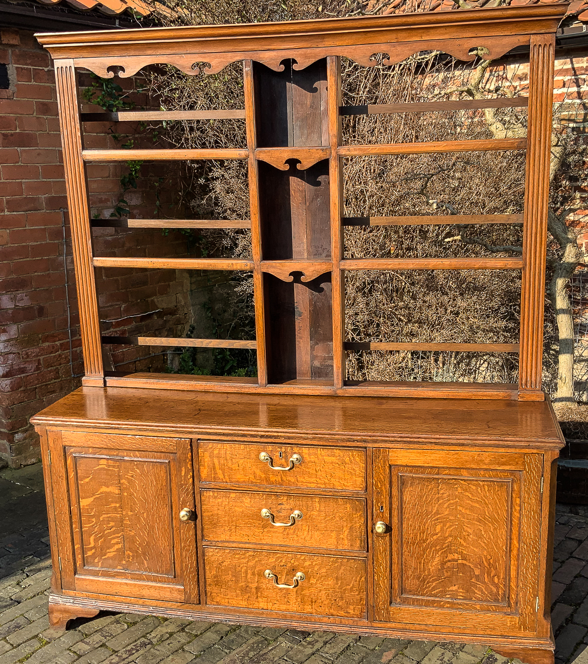 Georgian Oak Dresser & Plate Rack (1 of 8) Georgian Oak Dresser & Plate Rack (1 of 8)