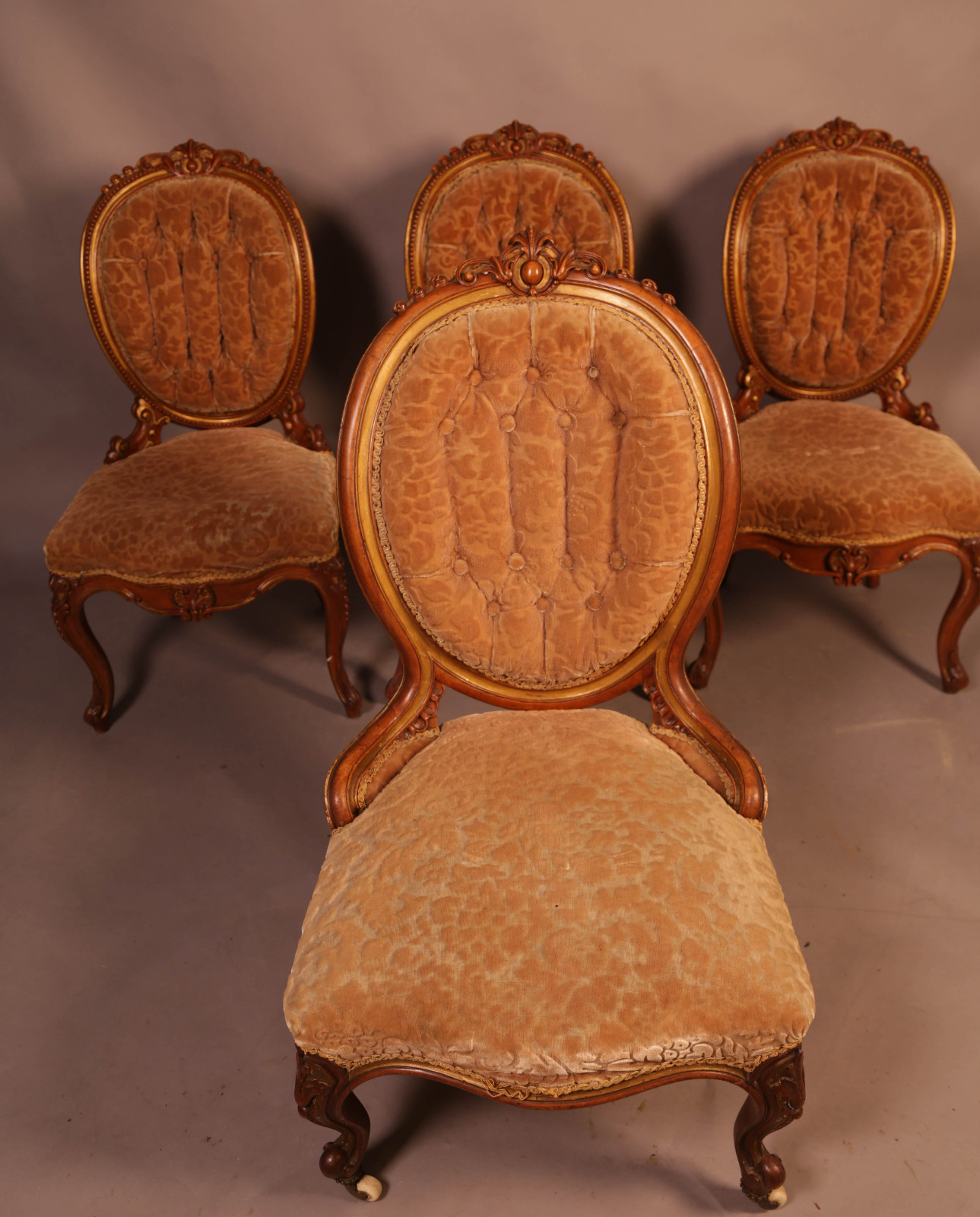 Superb Set of High Victorian Walnut Chairs with Gold Highlights (1 of 12) Superb Set of High Victorian Walnut Chairs with Gold Highlights (1 of 12)