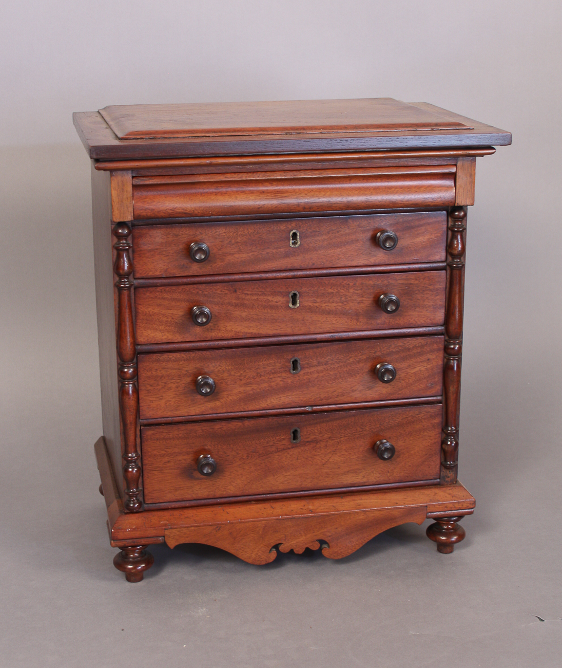 Apprentice Piece Chest of Drawers c.1860 (1 of 1) Apprentice Piece Chest of Drawers c.1860 (1 of 1)