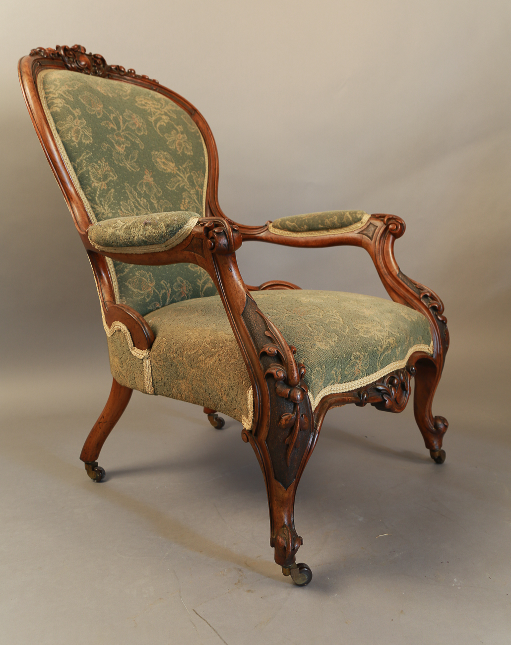 Victorian Walnut Gentleman's Open Armchair (1 of 1) Victorian Walnut Gentleman's Open Armchair (1 of 1)