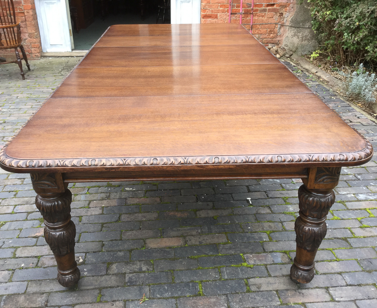 Victorian Oak Wind Out Extending Dining Table C.1870 (1 of 1) Victorian Oak Wind Out Extending Dining Table C.1870 (1 of 1)