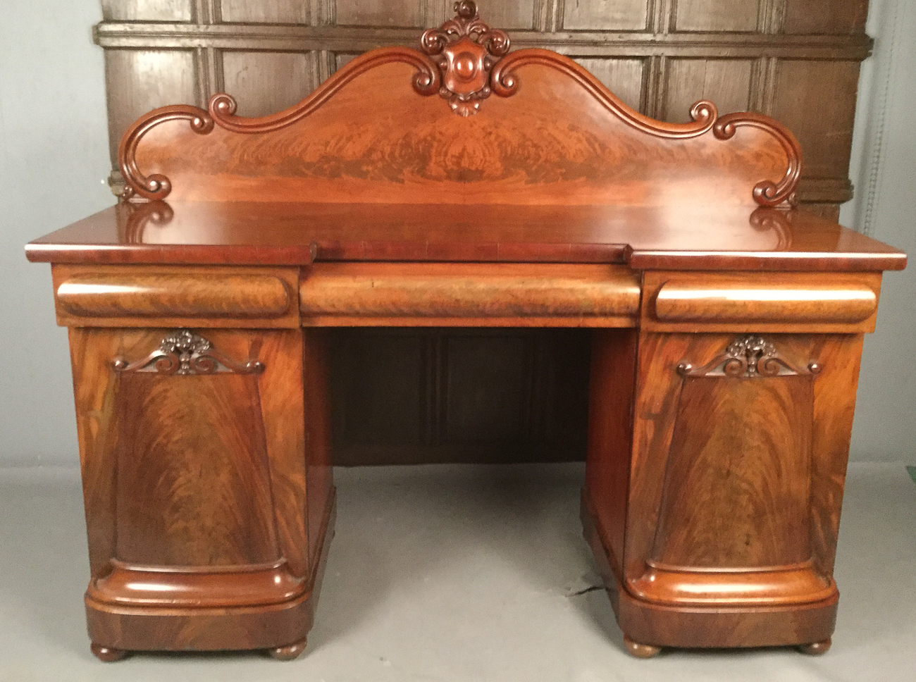 Quality Victorian Sideboard C.1850 (1 of 8) Quality Victorian Sideboard C.1850 (1 of 8)