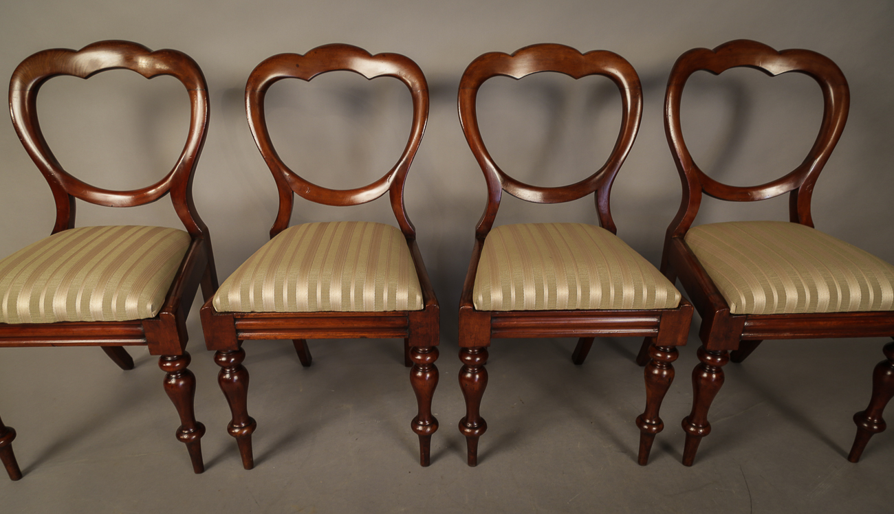 Set of 4 Victorian Mahogany Dining Chairs (1 of 1) Set of 4 Victorian Mahogany Dining Chairs (1 of 1)