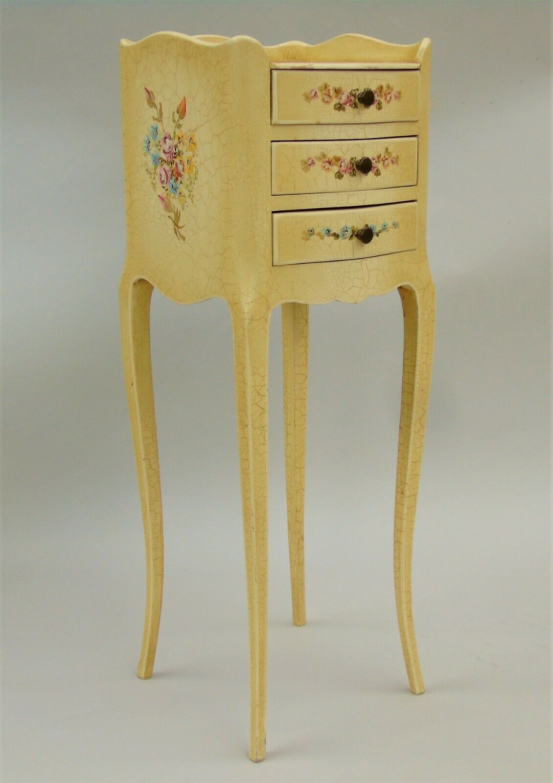 Pretty Petite Painted Bedside Cabinet (1 of 1) Pretty Petite Painted Bedside Cabinet (1 of 1)