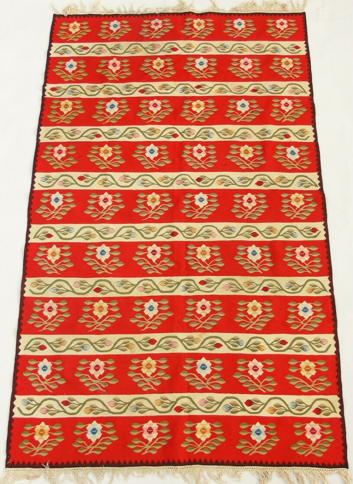 Pretty Turkish Kilim Carpet (1 of 8)