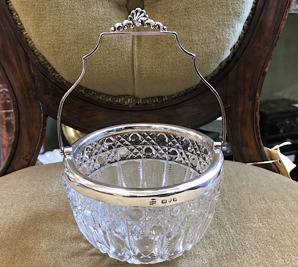 Silver & Glass Sugar Bowl, Chester 1900 (1 of 4) Silver & Glass Sugar Bowl, Chester 1900 (1 of 4)