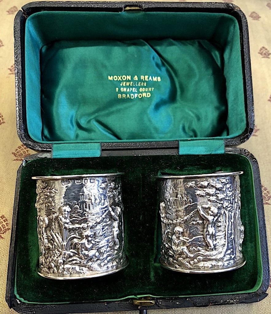 Pair of Charles Horner Silver Napkin Rings 1898 (1 of 6) Pair of Charles Horner Silver Napkin Rings 1898 (1 of 6)