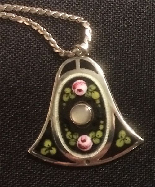 Charles Horner Enamel & Pearl Pendant 1919 (1 of 1) Charles Horner Enamel & Pearl Pendant 1919 (1 of 1)