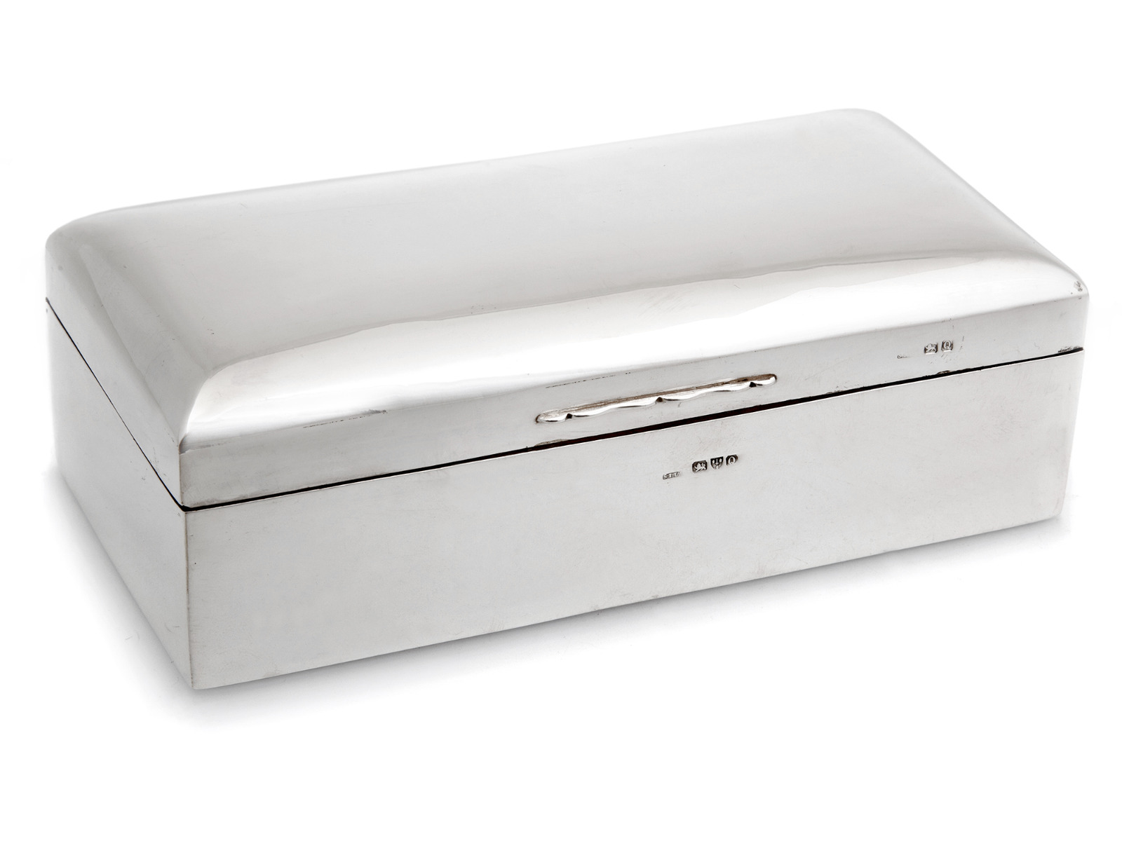 Victorian Plain Chester Silver Cedar Lined Cigar or Cigarette Box (1 of 1) Victorian Plain Chester Silver Cedar Lined Cigar or Cigarette Box (1 of 1)