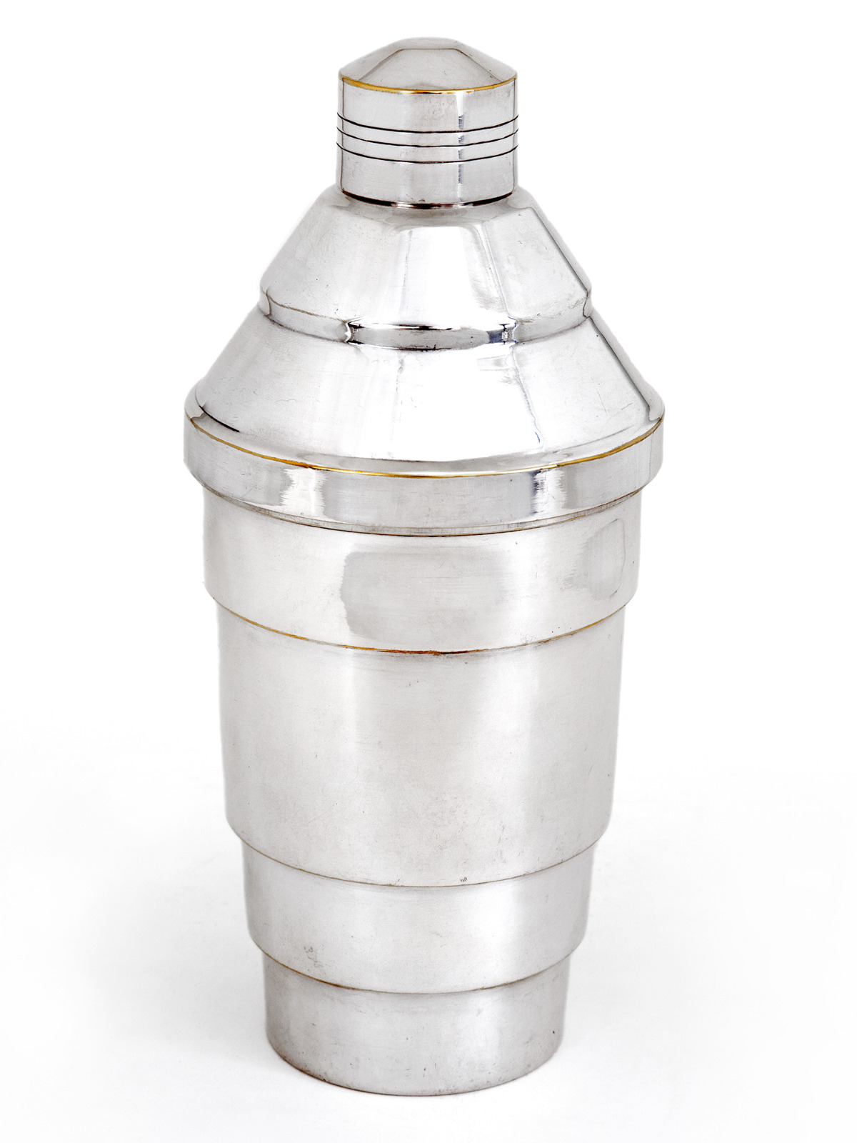 Vintage Art Deco Style Silver Plated Cocktail Shaker with a Stepped Lid & Body (1 of 2) Vintage Art Deco Style Silver Plated Cocktail Shaker with a Stepped Lid & Body (1 of 2)