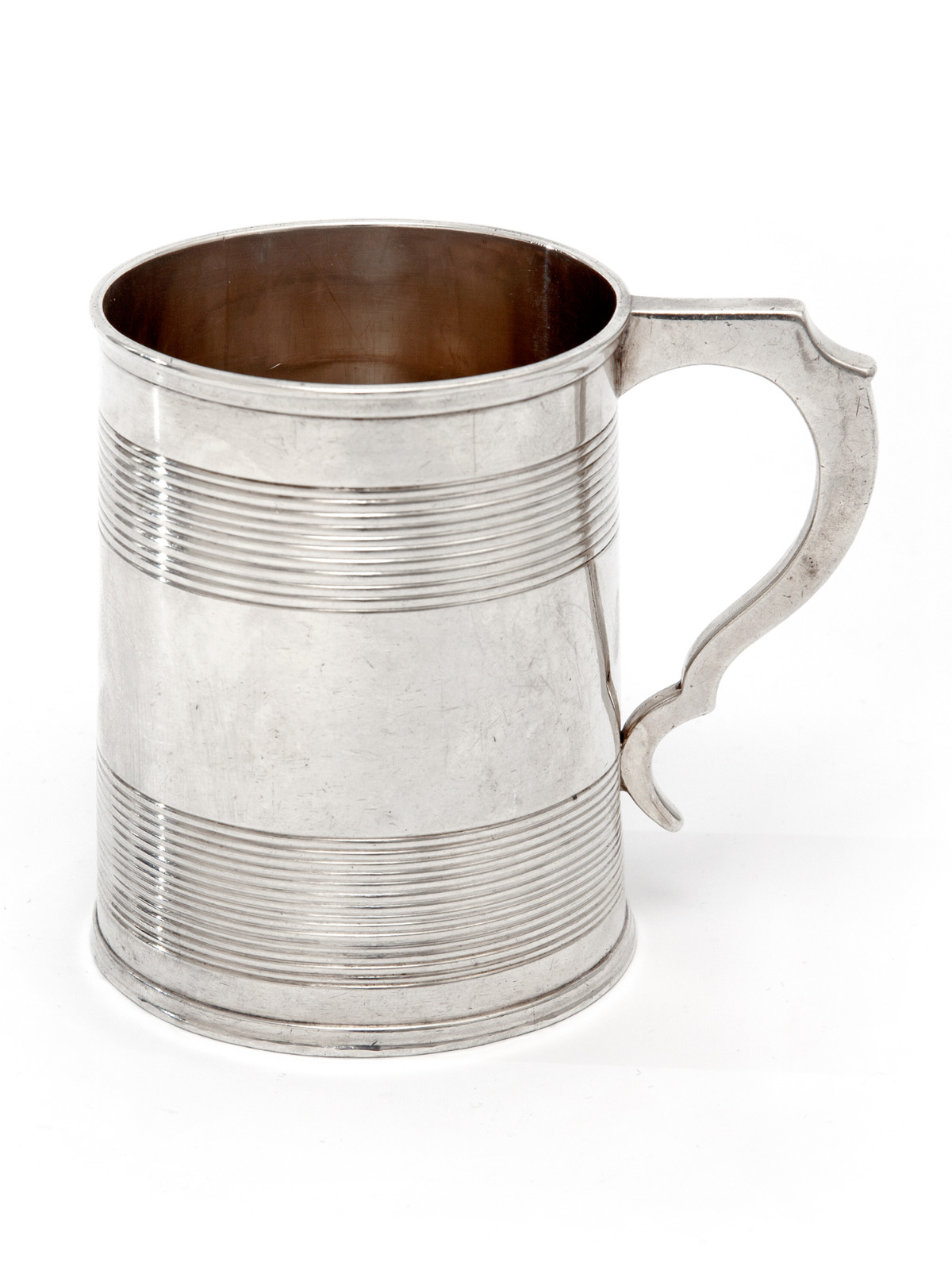 Victorian Silver Christening Mug with a Reeded Banded Plain Body (1 of 4) Victorian Silver Christening Mug with a Reeded Banded Plain Body (1 of 4)