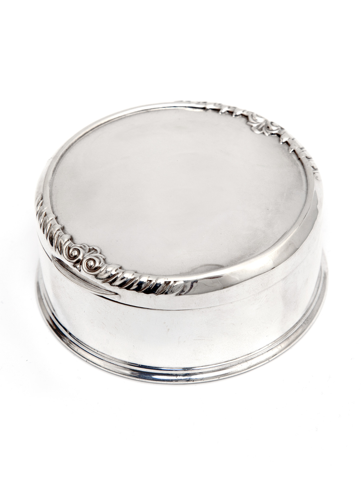 William Comyns Silver Trinket or Jewellery Box with Gadroon & Scroll Decoration (1 of 4) William Comyns Silver Trinket or Jewellery Box with Gadroon & Scroll Decoration (1 of 4)