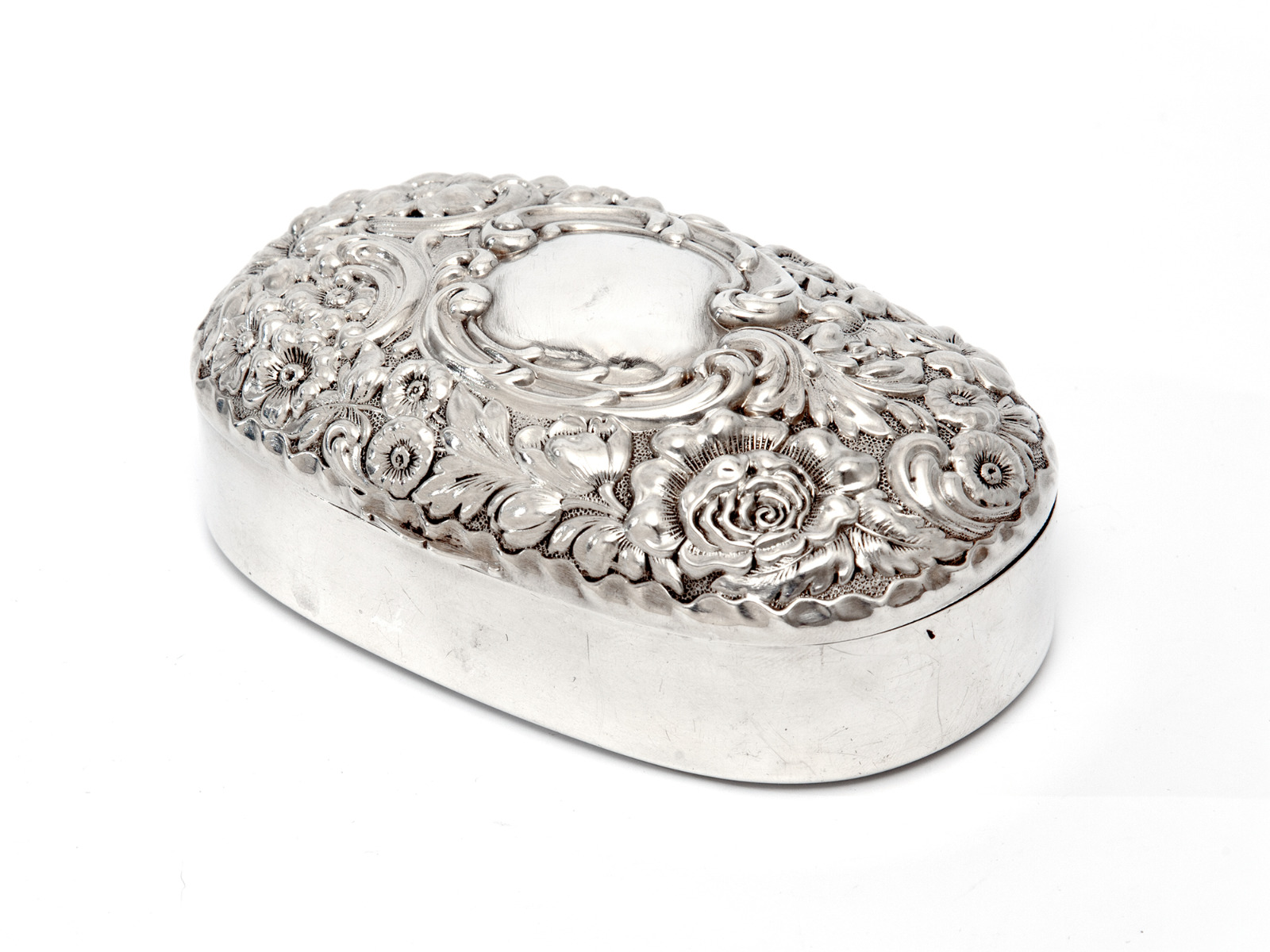 Sterling Silver Jewellery Box with a Plain Oval Body and a Hinged Floral and Scroll Lid (1 of 6) Sterling Silver Jewellery Box with a Plain Oval Body and a Hinged Floral and Scroll Lid (1 of 6)
