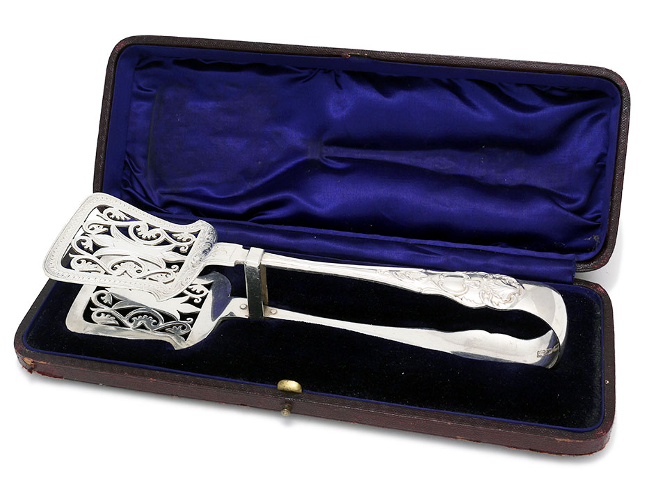 Antique Boxed Pair of Silver Asparagus Servers (1 of 1) Antique Boxed Pair of Silver Asparagus Servers (1 of 1)