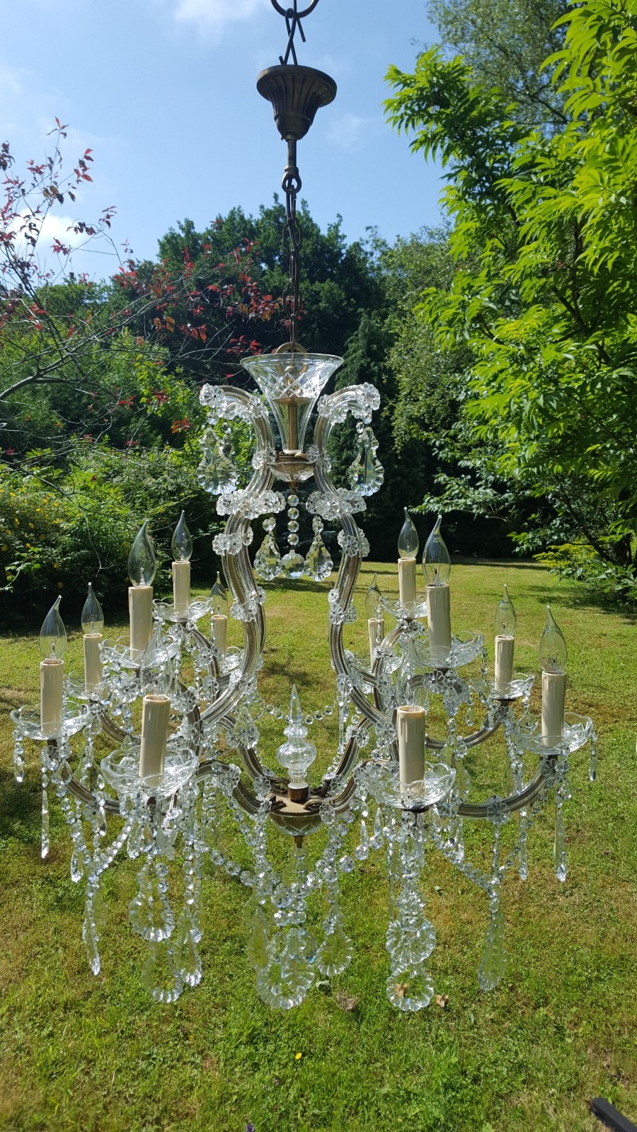 Maria Theresa 12 Arm Chandelier Maria Theresa 12 Arm Chandelier