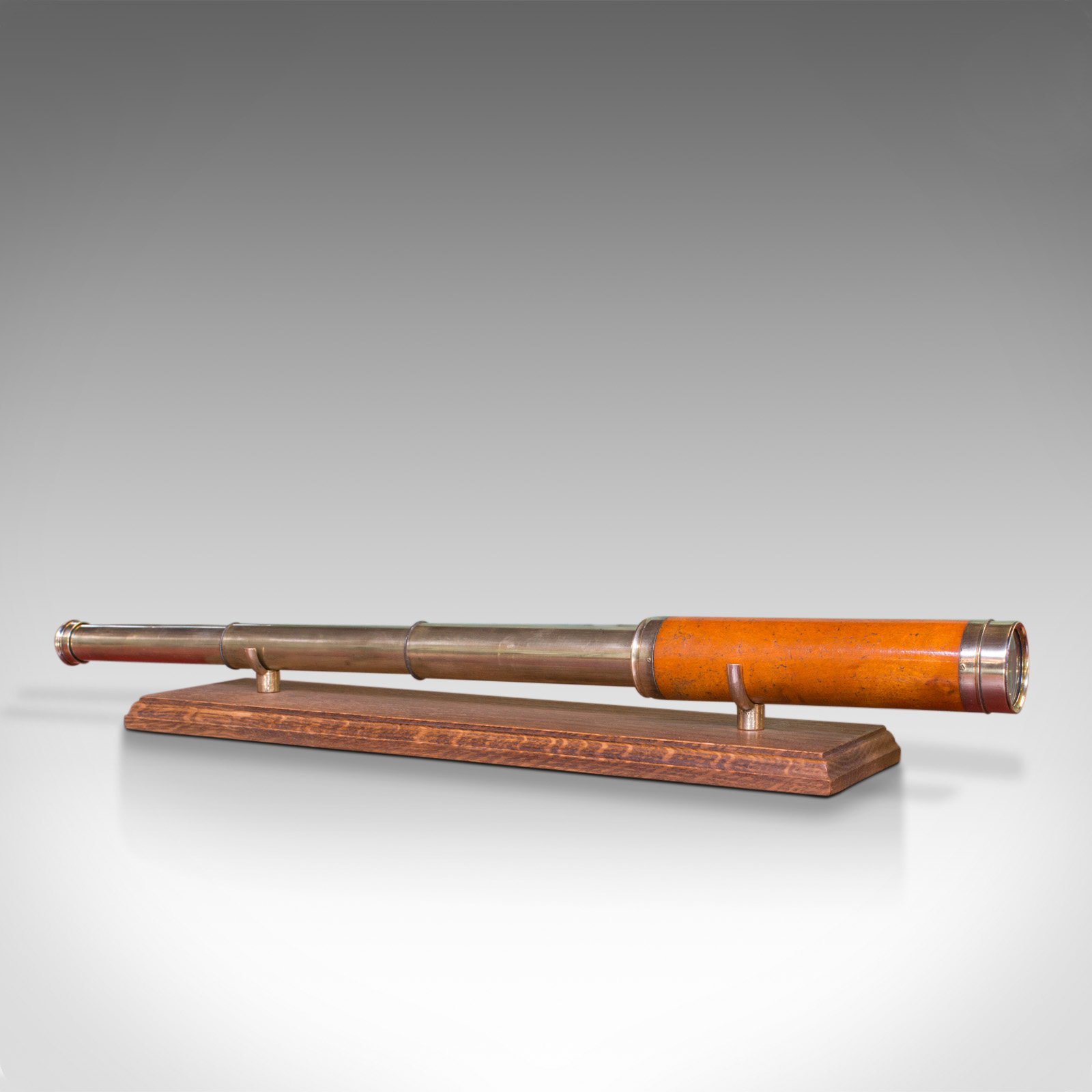 Antique Telescope, 3 Draw Refractor, English, Georgian, Lincoln of London, 1770 (1 of 1) Antique Telescope, 3 Draw Refractor, English, Georgian, Lincoln of London, 1770 (1 of 1)